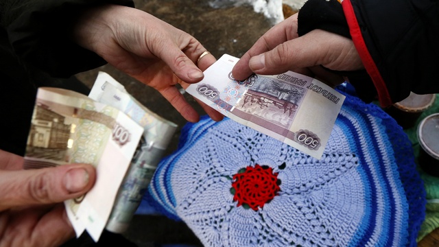 Взлеты и падения рубля: что выгоднее россиянам?
