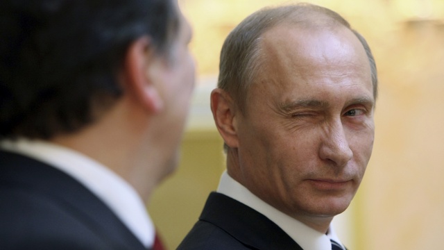 CANAL +: Путин покоряет россиян улыбкой Джоконды и кокетством Изабель Аджани