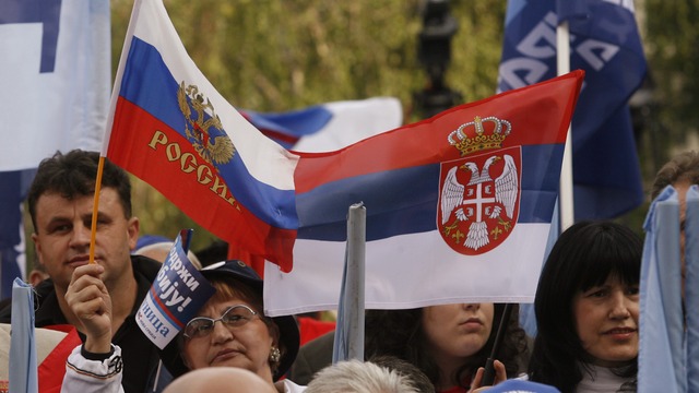 Die Welt: Сербы хотят в ЕС, но им мешает дружба с Москвой