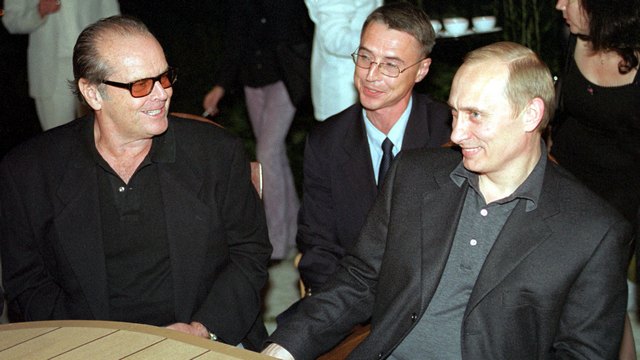 FA: Голливудский образ злых русских удерживает США от войны с Россией