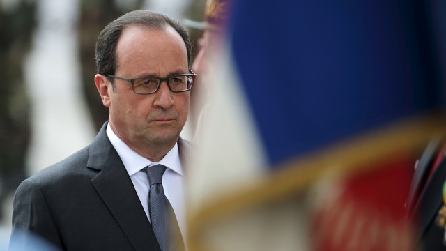 Французским политикам стыдно, что Олланд оскорбил россиян