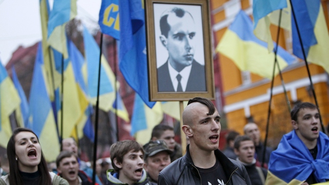 Героизация националистов на Украине не нравится Варшаве