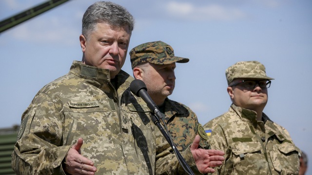 Порошенко: Украинцы должны готовиться к наступлению российских войск
