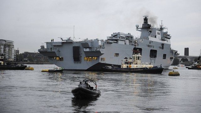 Sunday Times: Флагман британского флота «приободрит» Прибалтику