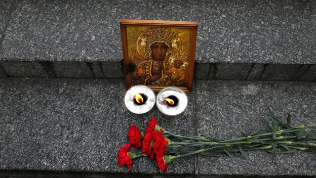 Вести: Неудачная молитва за мир сулит Украине продолжение войны