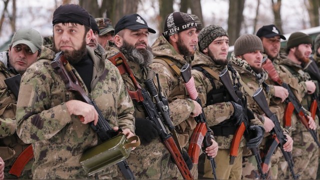 Time: Чеченцы на Украине оказались по разные стороны баррикад