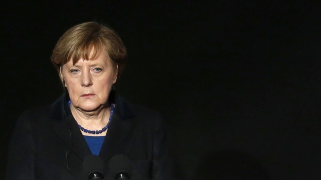 FAZ: Меркель стала жертвой «русских троллей»