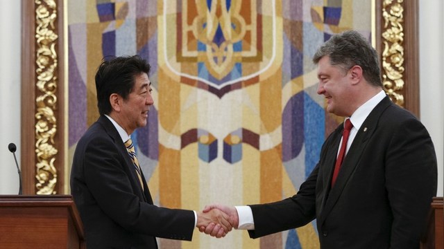 Guardian: В ответ на поддержку японцами Киева Москва укрепит Курилы