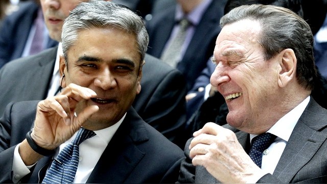 Spiegel: Шрёдеру платили за содействие казахстанскому «деспоту»