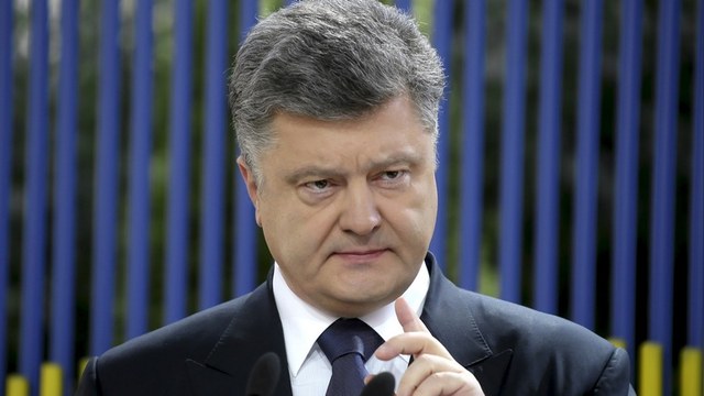 Порошенко усомнился в законности лишения Януковича звания президента