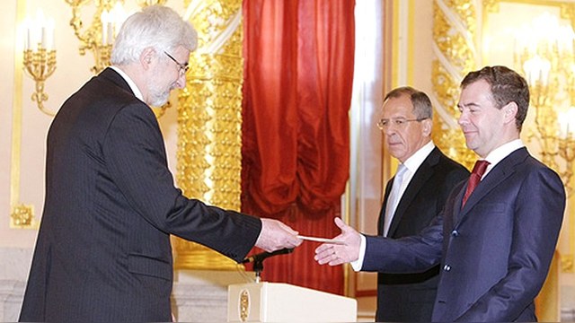 Бывший посол Франции в Москве: Надо было отдать России Севастополь