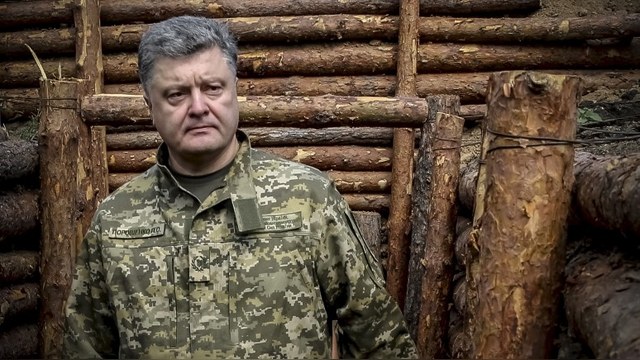 У Порошенко счет российских военных на Украине пошел уже на сотни тысяч