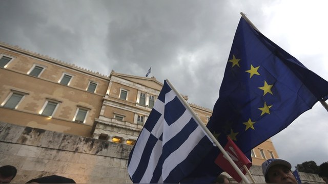 Робертс: Греция спасет мир, если «покажет средний палец» Евросоюзу    