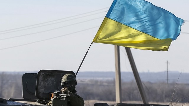 Пьяные украинские военные избили женщину с ребенком