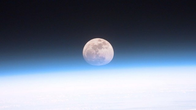 Daily Mail: Россия «отправит» на Луну чисто женскую команду