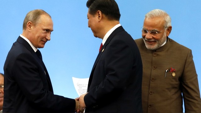 Эксперт: Москва и Дели уравновесят «чрезмерное» влияние Пекина в ШОС