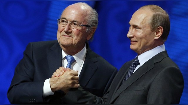 Daily Mail: В Петербурге Путин и Блаттер «забыли» о коррупции ФИФА