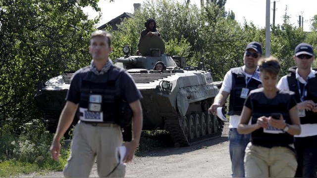 Миссия ОБСЕ подтвердила обстрел наблюдателей в Луганской области 