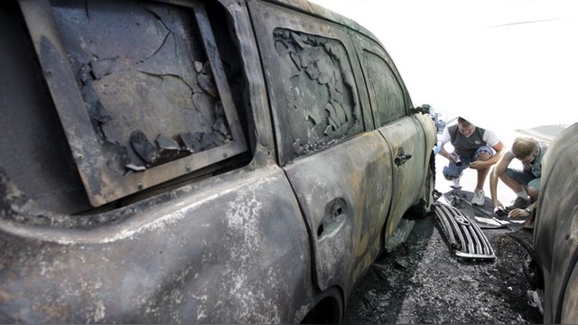 В Донецке сгорели четыре автомобиля миссии ОБСЕ