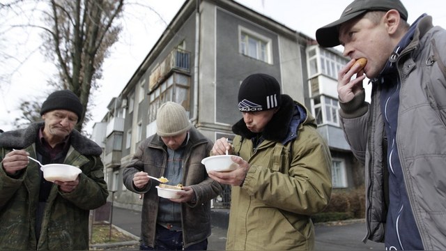 New York Times: Россияне впервые ощутили, что уровень жизни падает  