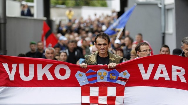 В Европе «не заметили», как хорваты лишили сербов кириллицы 