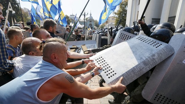 Diario de Noticias: Автономия Донбасса вредит Киеву и играет на руку Кремлю