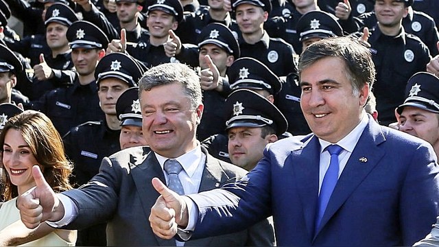 На сайте Порошенко собирают подписи за отставку Саакашвили 
