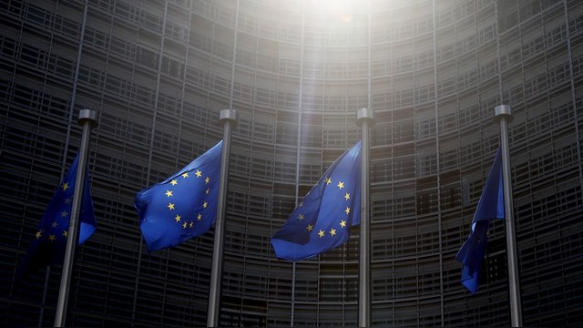 Bloomberg: Евросоюзу придется ослабить санкции, чтобы продлить их