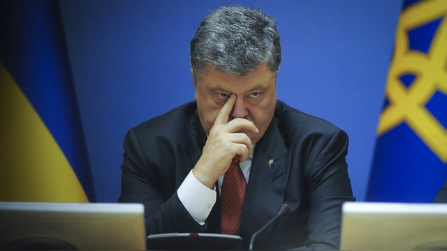 Указ Порошенко о санкциях против России вступил в силу