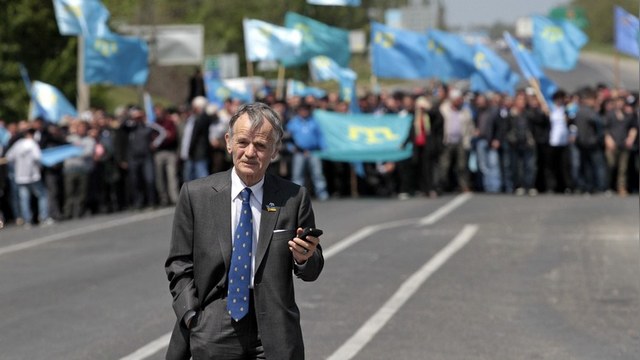 Independent: Крымские татары блокируют полуостров с помощью неонацистов