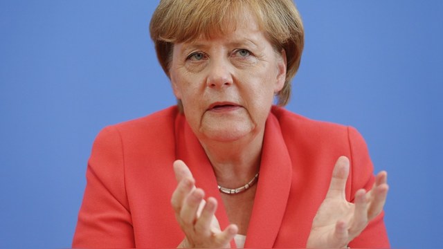 FAZ: Меркель призывает к диалогу с Асадом от беспомощности