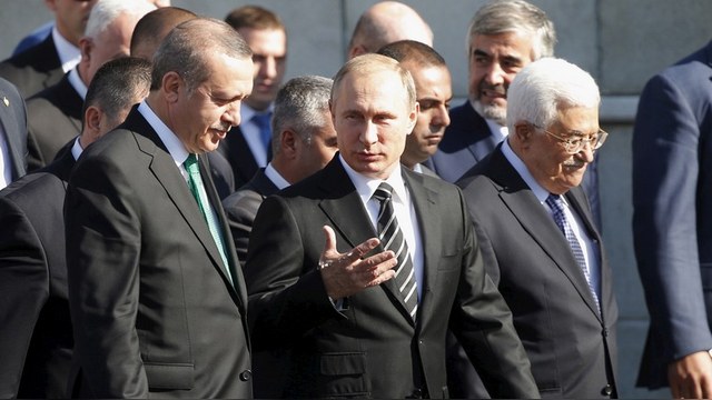 Le Monde: Путин ловко вышел из изгоев, хотя у него нет ресурсов против ИГ