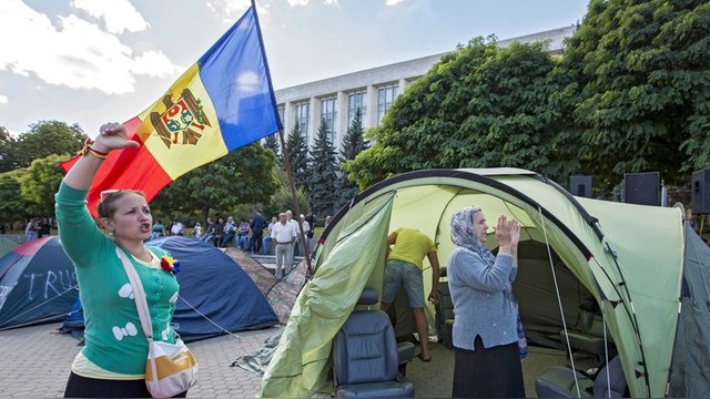 Журналистам НТВ не дали освещать «пророссийские протесты» в Молдавии