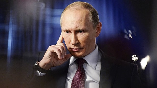 Bloomberg: Прорехи в экономике Путин прячет за ширмой холодной войны