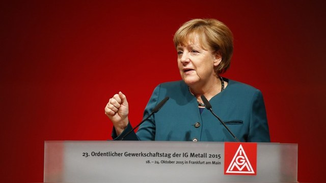 Меркель: Россия должна пресечь применение бочковых бомб в Сирии