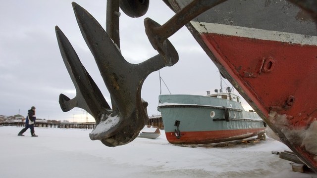 Times: Российские войска берут Арктику под стражу