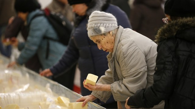 Die Presse: Россияне больше не страдают по санкционному сыру, а готовят его сами