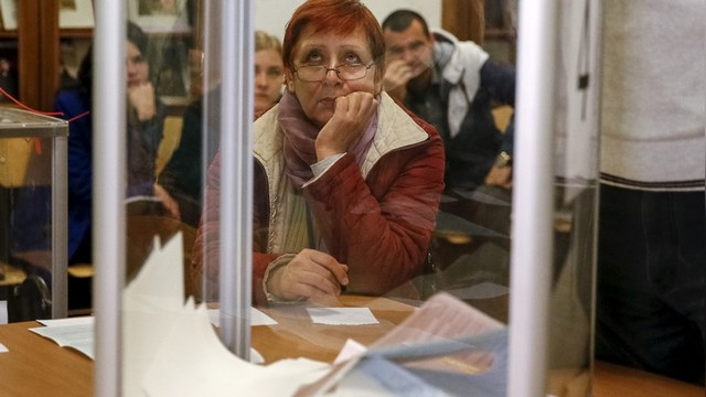 112: Датские наблюдатели сообщили о подкупе избирателей на Украине
