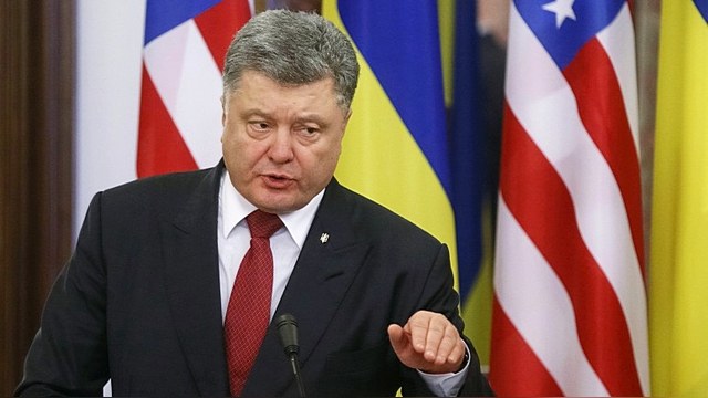 Порошенко: Выборы в Донбассе будут только с украинскими партиями и СМИ