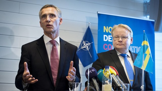 DN: Столтенберг призвал шведов присоединиться к «надежному» НАТО