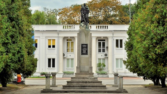 Поляки демонтировали советский памятник, «чтобы избежать трагедии» 
