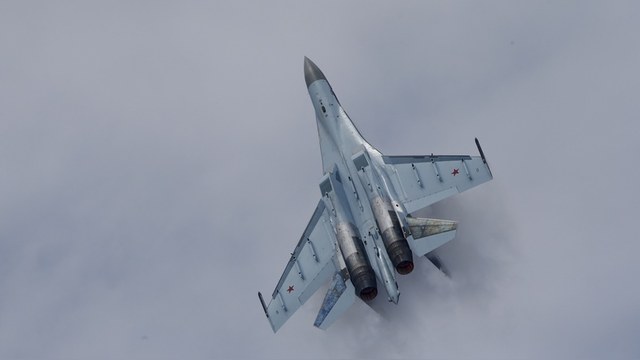 CNBC: Новинку Су-35 Россия продает Китаю не от хорошей жизни 