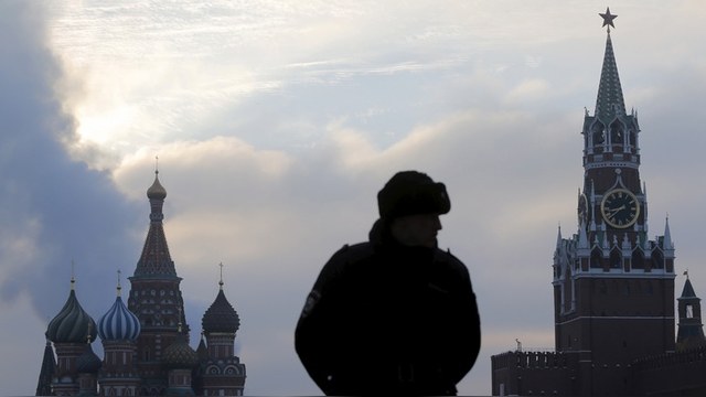 Focus диагностировал у Кремля страсть к опросам и аллергию на критику