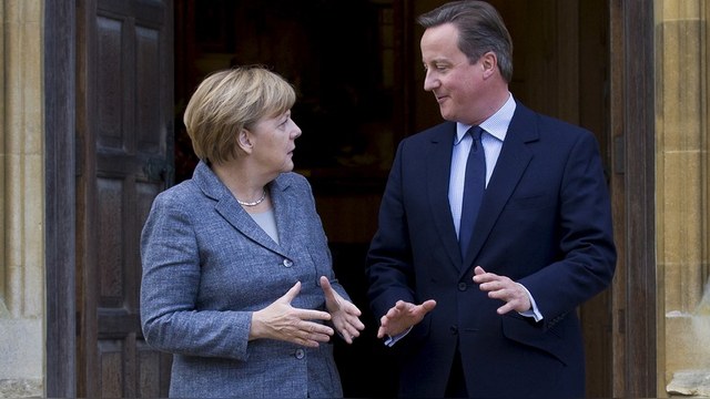 Times: Меркель «сдала» британцам Путина в обмен на сведения об ИГ