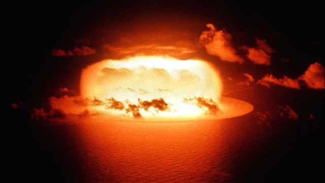 Экс-министр обороны США: Риск ядерной катастрофы сегодня велик как никогда