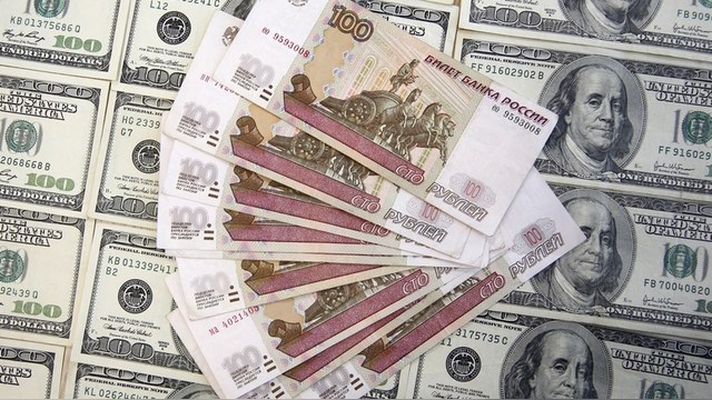 Forbes: Падение рубля для России – «то, что доктор прописал»