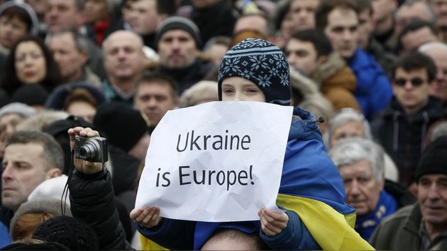 Вести: Украина уверенно обошла Россию по коррупции