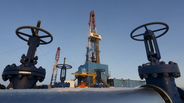 El Periodico: Нефтяной сектор России ждут две «битвы» – с ОПЕК и Минфином
