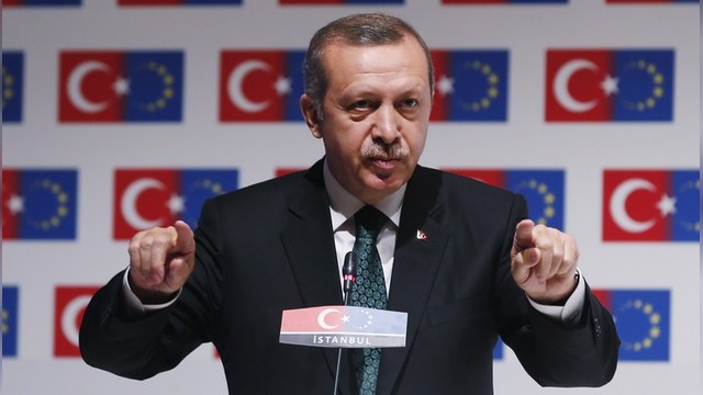 Times: Турецким чиновникам приказали доносить на интернет-критиков Эрдогана
