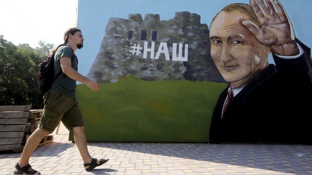 Корреспондент: ЕС снимет с России санкции только после возврата Крыма